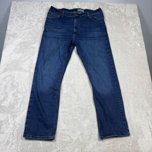 Wrangler Straight Fit Men's Jeans Size 38x32 Dark Wash Denim Cotton Casual Blend